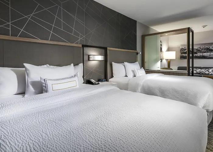 Springhill By Marriott Hole