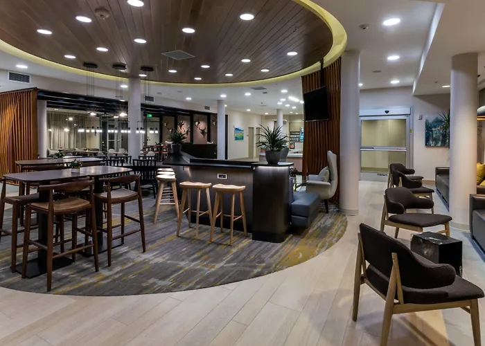 Springhill By Marriott Hole 3*