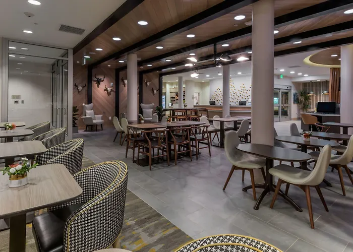 Hotel Springhill By Marriott Hole 3*