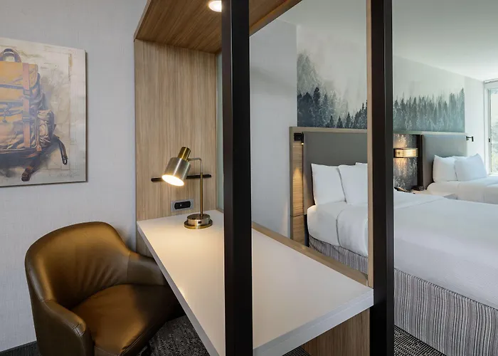 Springhill By Marriott Hole