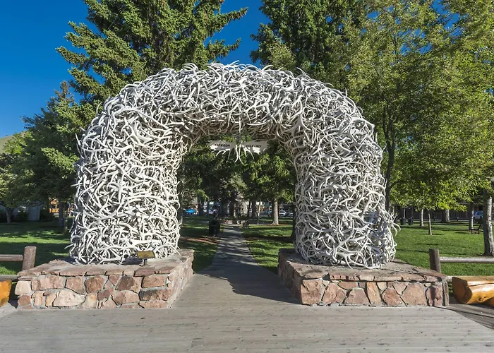 Hotel Springhill By Marriott Hole